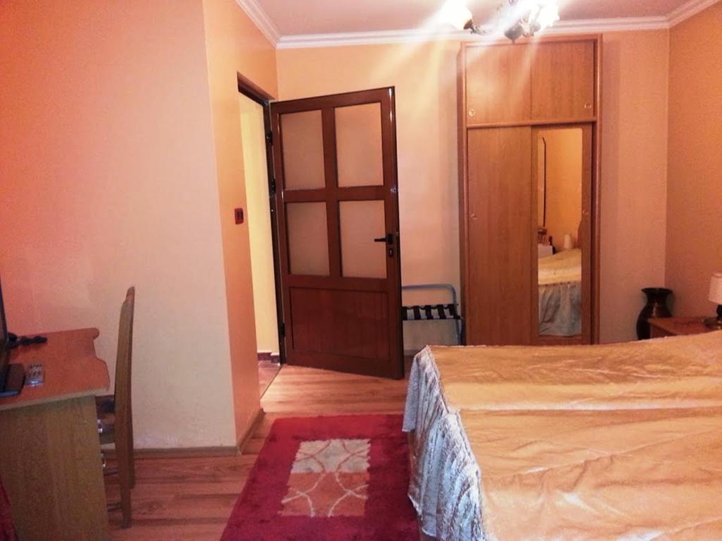 Family Hotel Silvestar Veliko Tárnovo Habitación foto